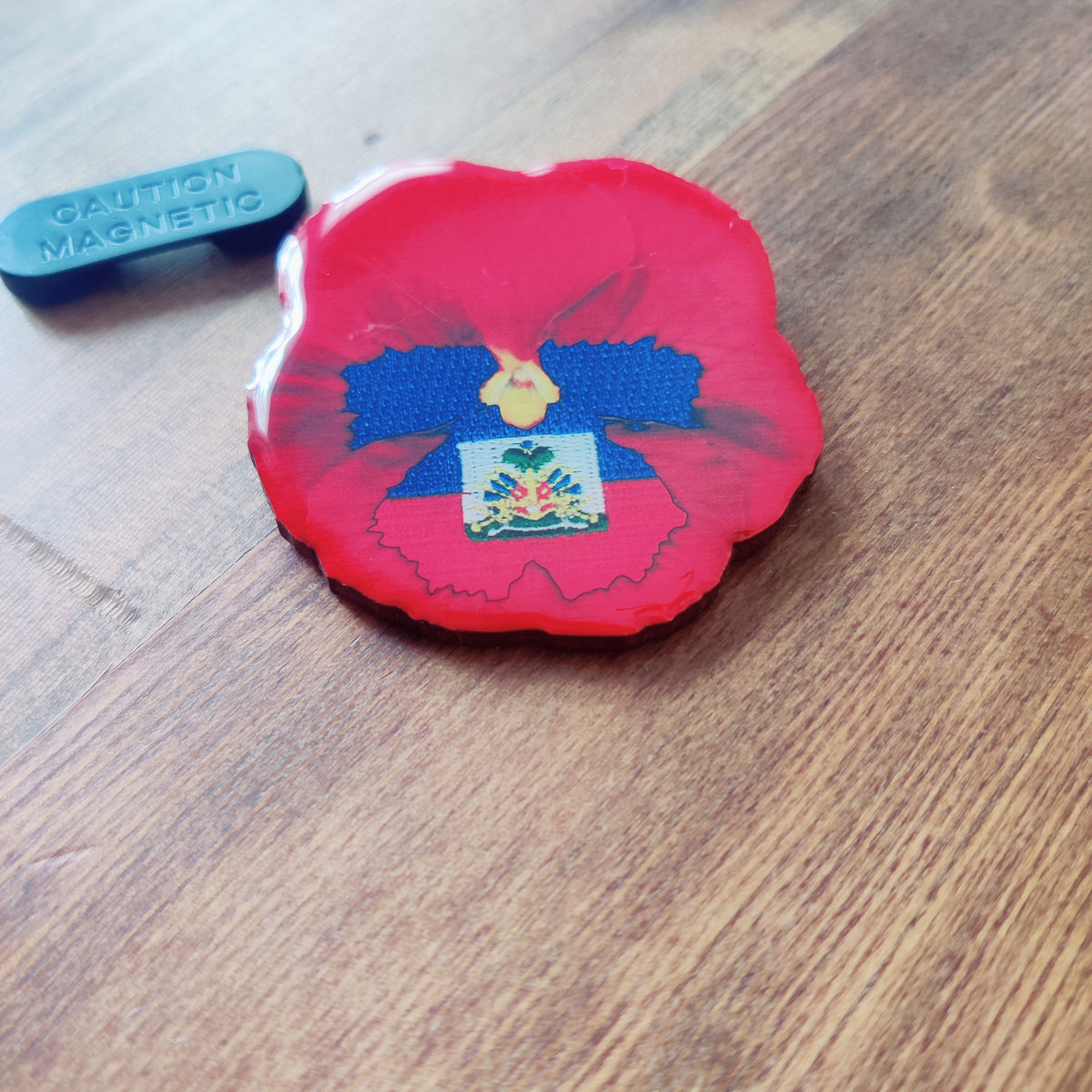 Pansy Heritage Glass Glazed Magnetic Pin